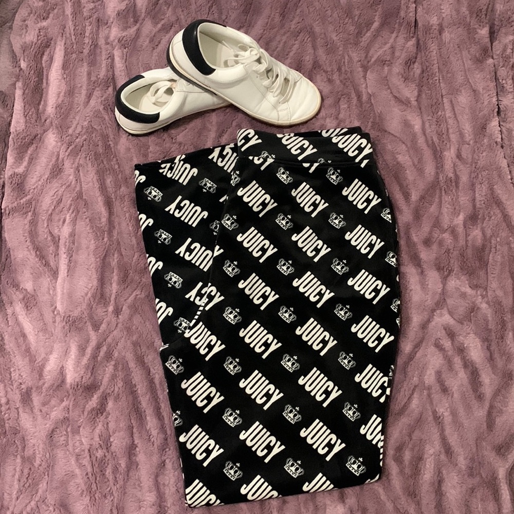 ⚫️🖤JUICY black velour pants.  Size 1X. NWT